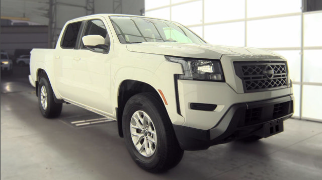 Used 2024 Nissan Frontier SV w/ Technology Package AWD/4WD image 4
