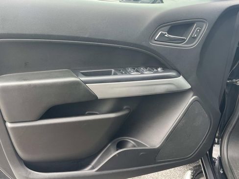 Used 2020 Chevrolet Colorado LT RWD image 14