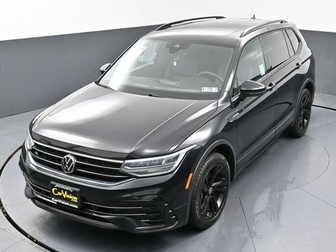 Used 2023 Volkswagen Tiguan SE R-Line image 44