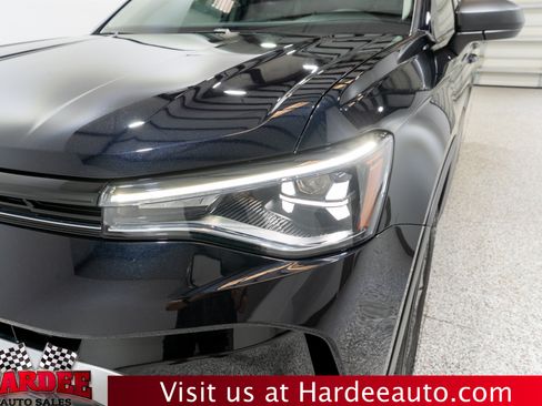 Used 2025 Volkswagen Taos S FWD image 8