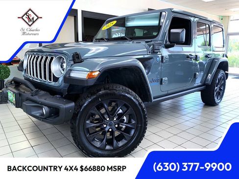 Used 2025 Jeep Wrangler Unlimited Sahara AWD/4WD image 1