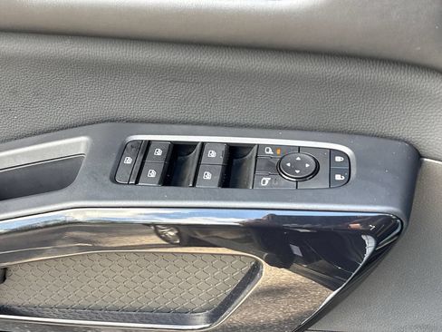 Used 2026 Nissan Pathfinder S FWD image 10