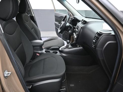 Used 2014 Kia Soul FWD image 10