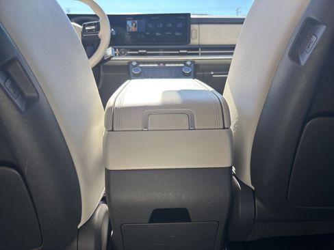 Used 2025 Hyundai Santa Fe SEL image 24