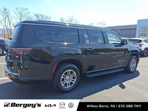 Used 2024 Jeep Wagoneer L 4WD image 5