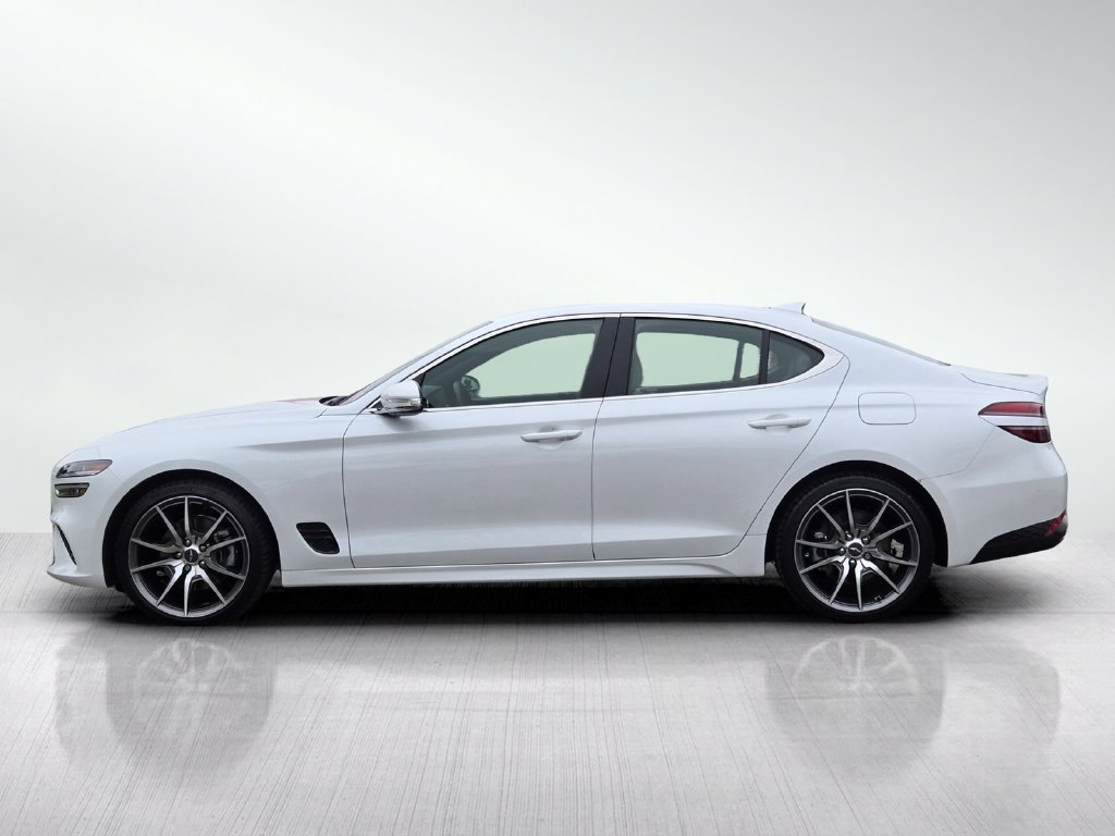 Used 2023 Genesis G70 2.0T RWD image 7