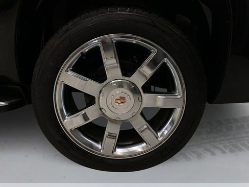 Used 2013 Cadillac Escalade EXT Luxury image 17
