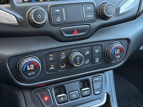 Used 2019 GMC Terrain SLT w/ Preferred Package FWD image 22