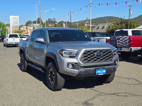 Used 2021 Toyota Tacoma TRD Off-Road AWD/4WD image 7