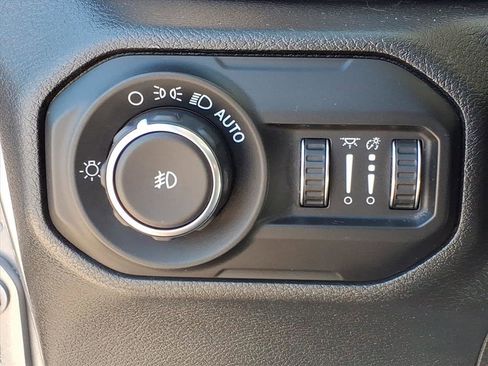 Used 2020 Jeep Wrangler Unlimited Sport image 17