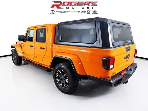 Certified 2025 Jeep Gladiator Sport w/ Premium Package AWD/4WD image 6