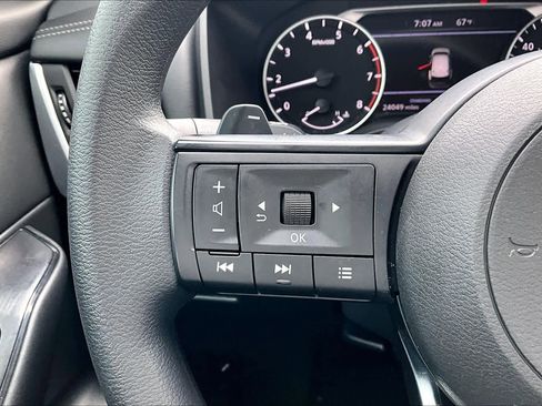 Certified 2024 Nissan Rogue S image 22