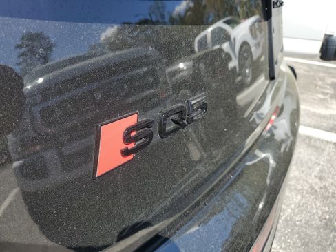 Used 2024 Audi SQ5 Prestige image 7