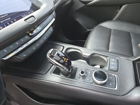 Used 2023 Cadillac XT4 Sport w/ Sun And Sound Package AWD/4WD image 9