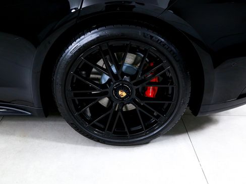 Used 2026 Porsche Panamera GTS image 37