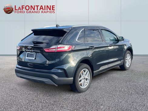 Used 2024 Ford Edge SEL w/ Convenience Package image 7