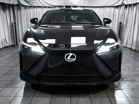 Used 2023 Lexus RZ 450e Premium image 2