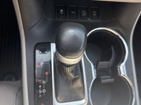 Used 2019 Toyota Highlander Plus image 11