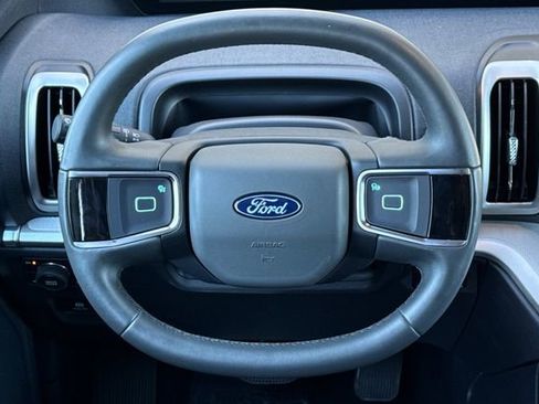 Used 2025 Ford Expedition Active AWD/4WD image 16