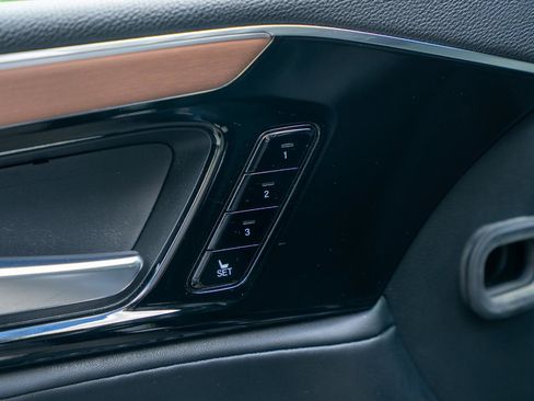 Used 2022 Acura MDX SH-AWD w/ Technology Package image 37