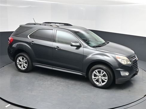 Used 2017 Chevrolet Equinox LT w/ Convenience Package image 7
