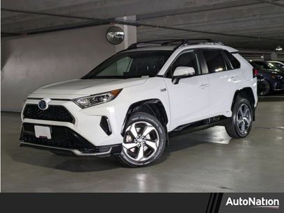 Used 2021 Toyota RAV4 SE w/ Weather & Moonroof Package