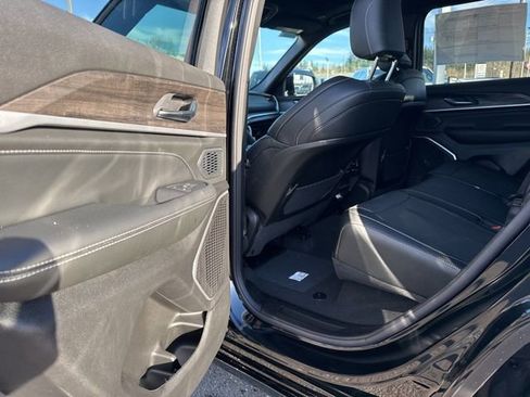 New 2026 Jeep Grand Cherokee Limited image 15