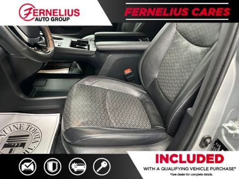 Used 2023 Toyota Sienna XSE AWD/4WD image 29