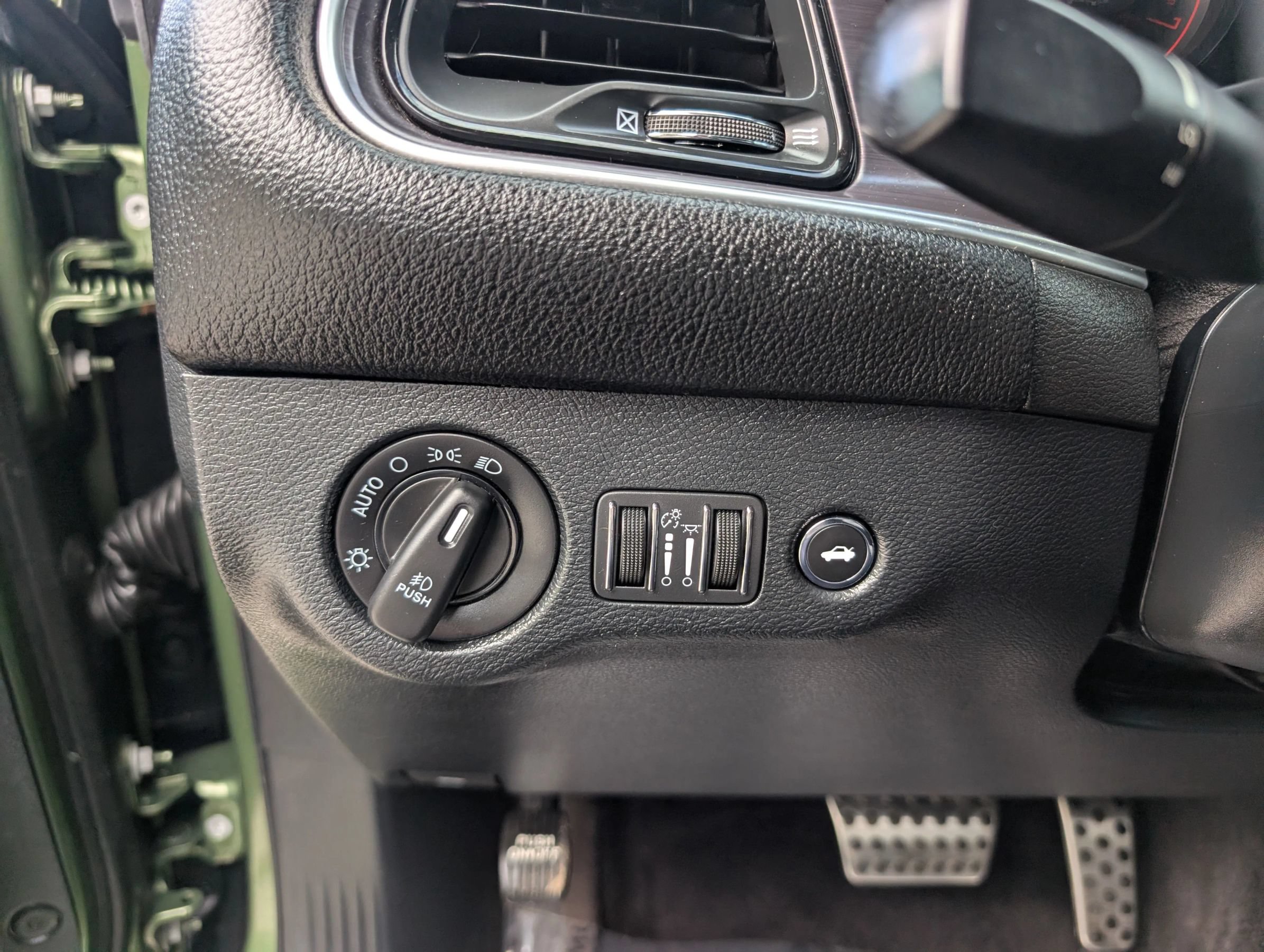 Used 2018 Dodge Challenger R/T Plus RWD image 20
