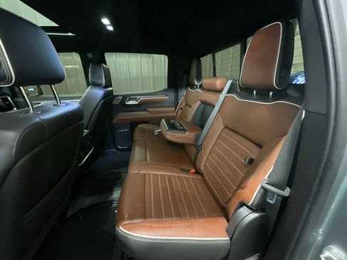 Used 2023 GMC Sierra 1500 Denali Ultimate AWD/4WD image 18