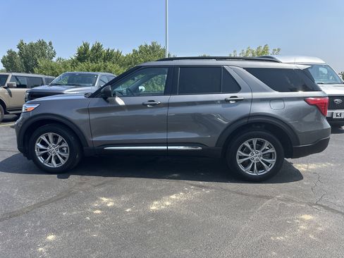 Certified 2023 Ford Explorer XLT w/ Equipment Group 202A image 7