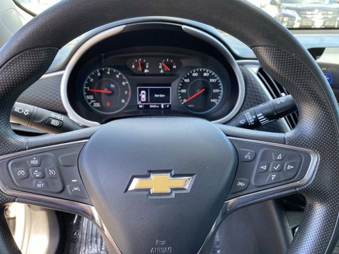 Used 2023 Chevrolet Malibu LT FWD image 15