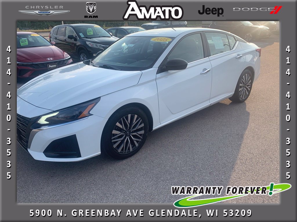 Used 2025 Nissan Altima 2.5 SV FWD image 1