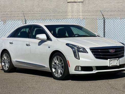 Used 2018 Cadillac XTS Luxury FWD image 7