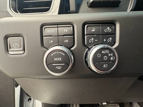 Used 2024 GMC Sierra 1500 AT4X image 17