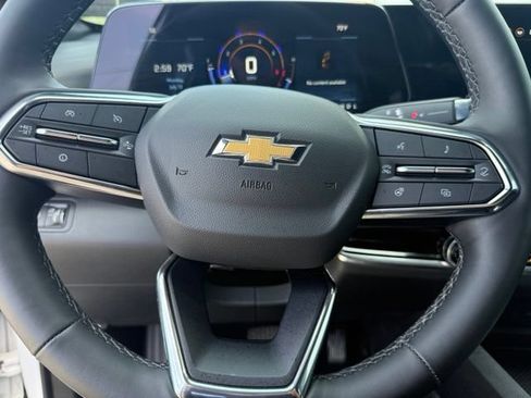 Used 2025 Chevrolet Equinox LT w/ LPO, Floor Liner Package AWD/4WD image 19