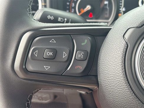 New 2025 Jeep Gladiator Sport image 24