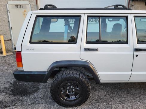 Used 2000 Jeep Cherokee SE image 9