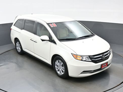 Used 2016 Honda Odyssey SE image 36