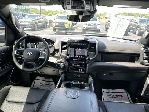 Used 2025 RAM 1500 Laramie w/ Sport Appearance Package AWD/4WD image 10