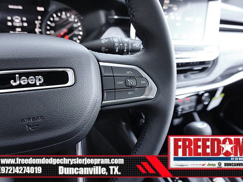 New 2026 Jeep Compass Latitude image 26