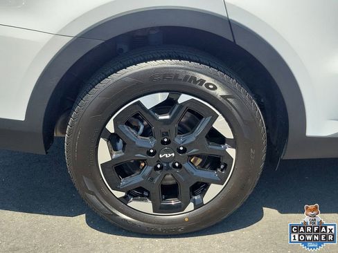 Used 2024 Kia Sorento S AWD/4WD image 6