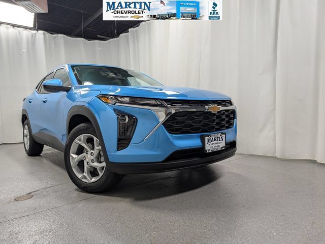 New 2026 Chevrolet Trax LS w/ LS Convenience Package FWD image 1