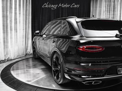 Used 2023 Bentley Bentayga Plug-In Hybrid image 42