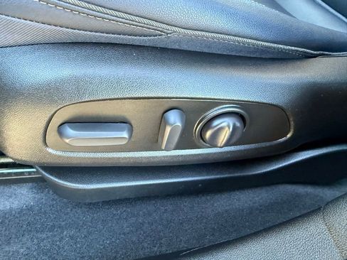 Used 2022 Chevrolet Bolt EUV Premier w/ Sun & Sound Package image 13