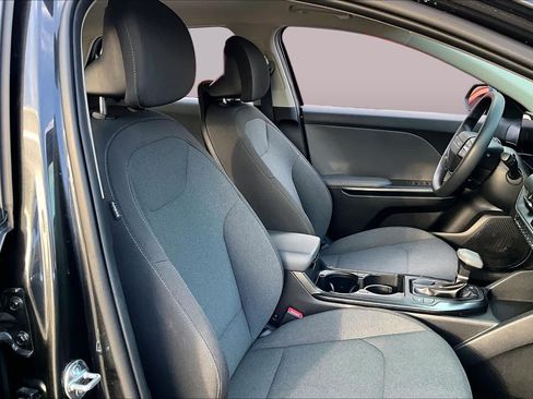Used 2025 Kia K4 FWD image 9