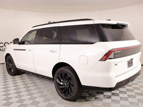 New 2025 Lincoln Navigator Reserve w/ Jet Appearance Package image 26