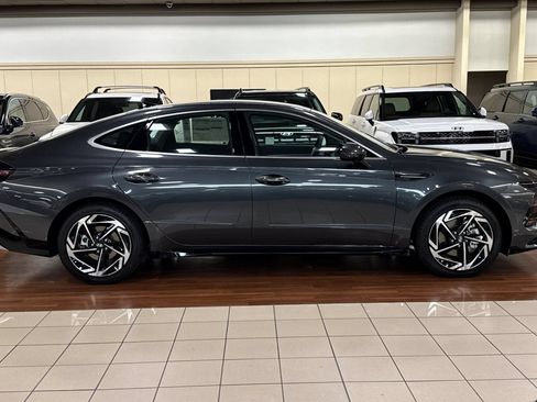 New 2026 Hyundai Sonata SEL FWD image 3