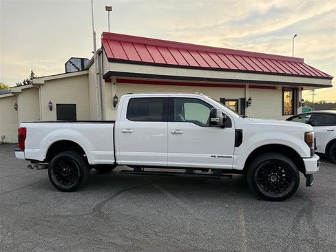 Used 2021 Ford F250 Lariat image 6