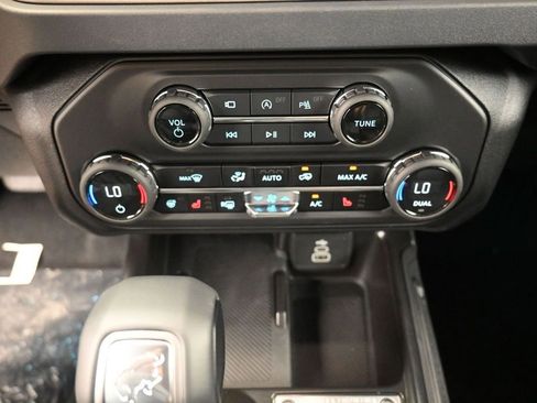 New 2026 Ford Bronco Outer Banks AWD/4WD image 9
